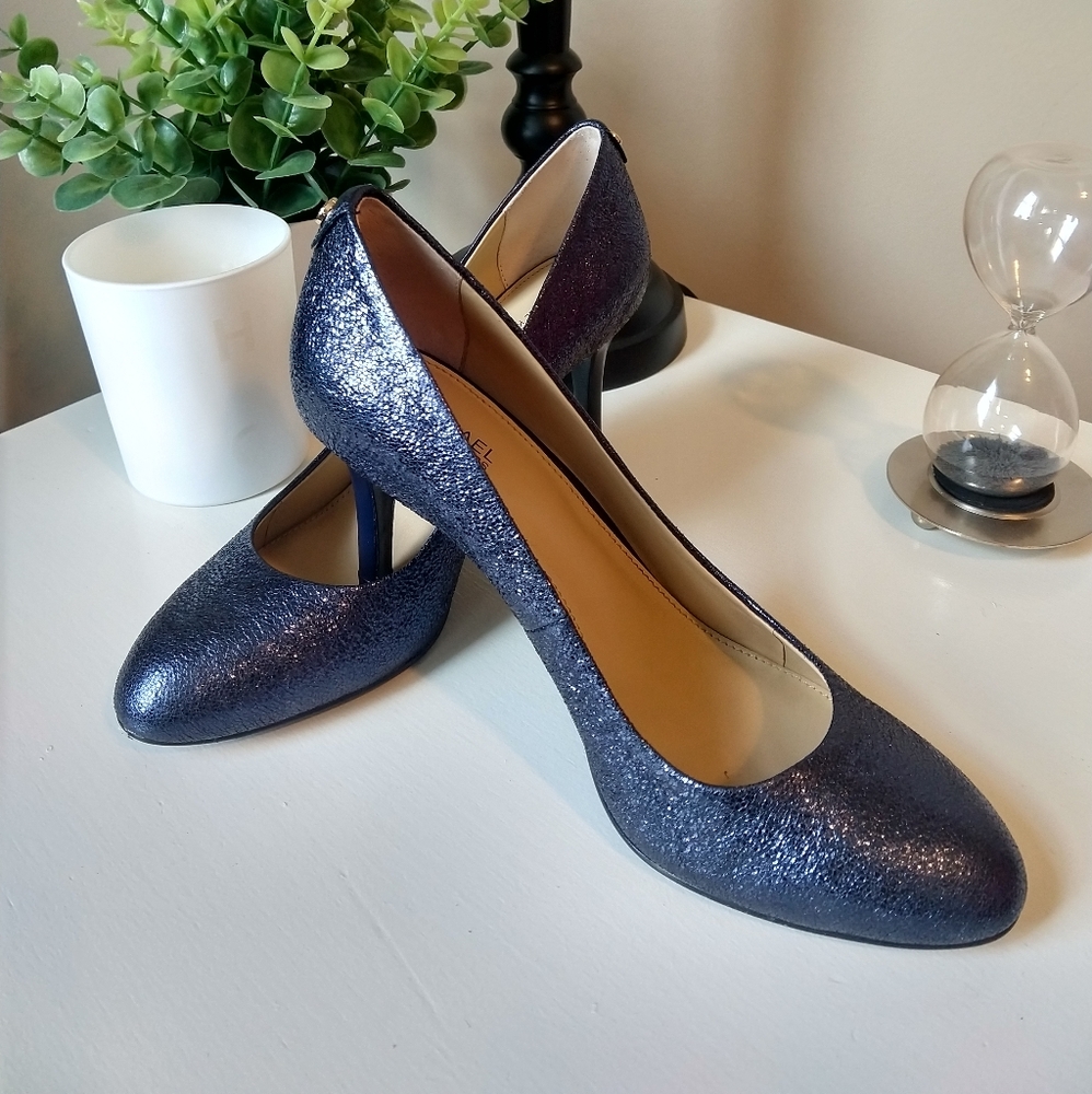 Michael Kors Navy Metallic Pump, Round Toe, size 7.5. In perfect condition